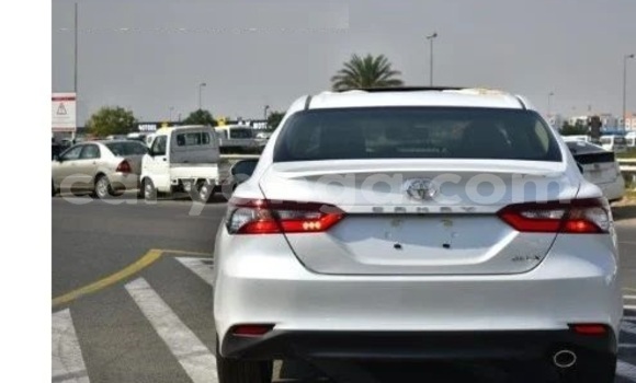 Buy Used Toyota Camry White Car in Lilongwe in Malawi Buy Used Toyota Camry White Car in Lilongwe in Malawi