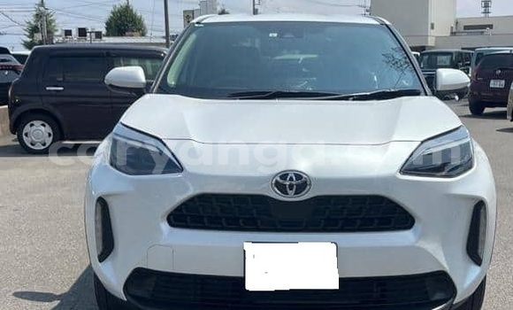 Buy Used Toyota Yaris White Car in Lilongwe in Malawi