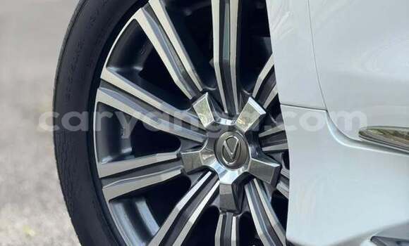 Buy Used Lexus LX 570 White Car in Blantyre in Malawi Buy Used Lexus LX 570 White Car in Blantyre in Malawi
