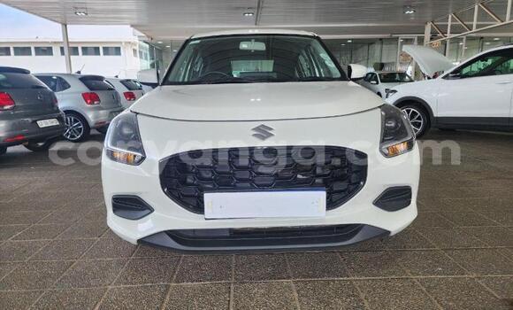 Buy Used Suzuki Swift White Car in Lilongwe in Malawi