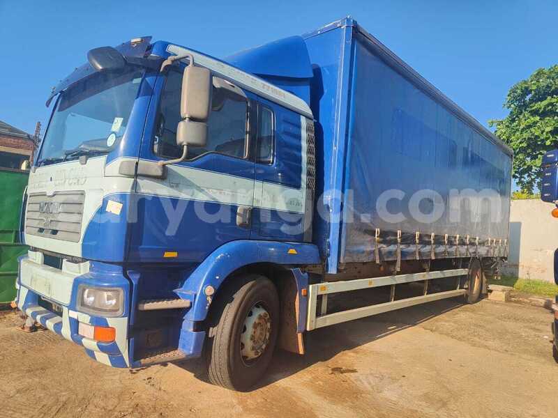 Big with watermark man silent malawi lilongwe 16434