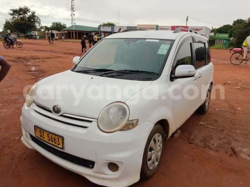 Big with watermark toyota sienta malawi blantyre 16441