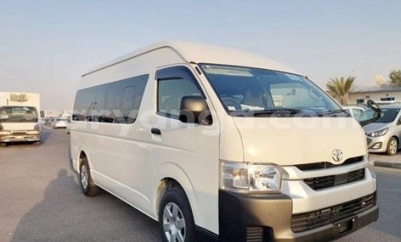 Acheter Occasion Voiture Toyota Hiace Blanc à Lilongwe, Malawi Acheter Occasion Voiture Toyota Hiace Blanc à Lilongwe, Malawi