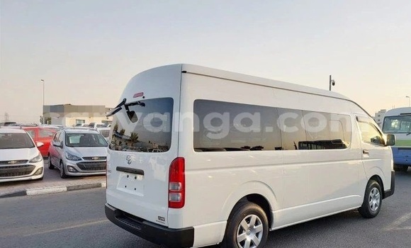 Acheter Occasion Voiture Toyota Hiace Blanc à Lilongwe, Malawi Acheter Occasion Voiture Toyota Hiace Blanc à Lilongwe, Malawi