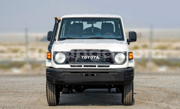 Acheter Occasion Voiture Toyota Land Cruiser Blanc à Lilongwe, Malawi Acheter Occasion Voiture Toyota Land Cruiser Blanc à Lilongwe, Malawi
