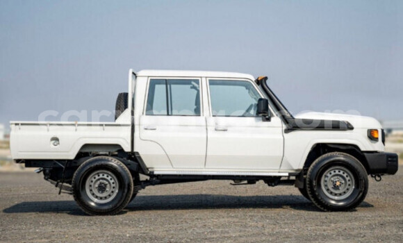 Acheter Occasion Voiture Toyota Land Cruiser Blanc à Lilongwe, Malawi Acheter Occasion Voiture Toyota Land Cruiser Blanc à Lilongwe, Malawi