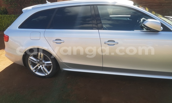 Nunua Mpya Audi A4 Silver Gari ndani ya Lilongwe nchini Malawi Nunua Mpya Audi A4 Silver Gari ndani ya Lilongwe nchini Malawi