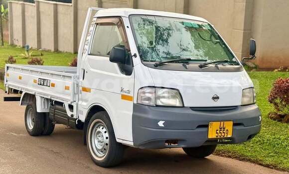 Buy Used Nissan Vanette White Car in Lilongwe in Malawi