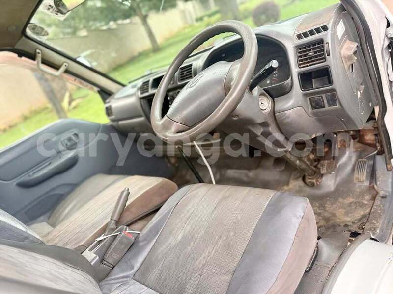 Big with watermark nissan vanette malawi lilongwe 16480