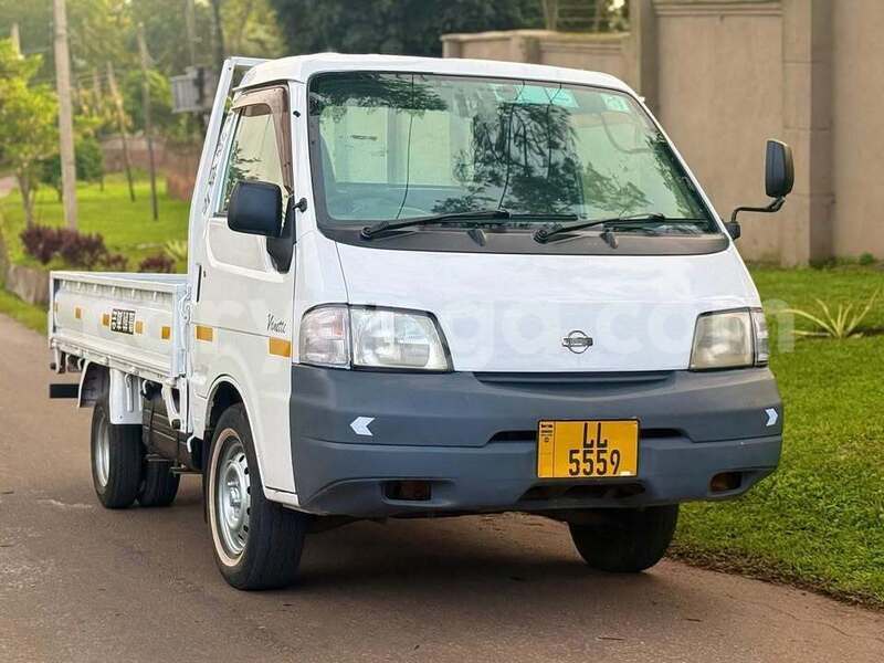 Big with watermark nissan vanette malawi lilongwe 16480