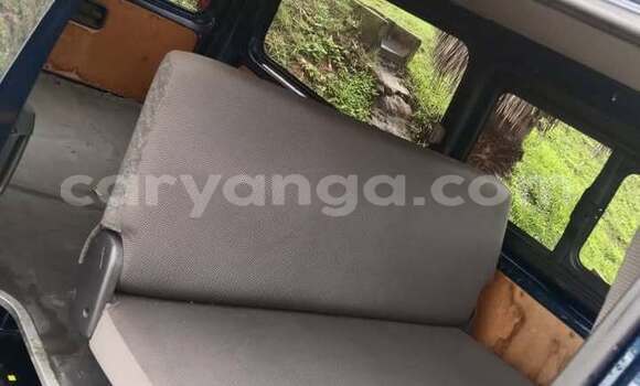 Buy Used Toyota Hiace Blue Car in Chikwawa in Chikwawa Buy Used Toyota Hiace Blue Car in Chikwawa in Chikwawa