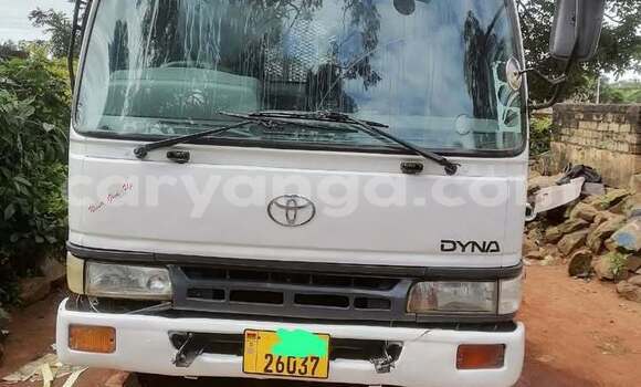 Acheter Occasion Utilitaire Toyota Dyna Blanc à Blantyre, Malawi Acheter Occasion Utilitaire Toyota Dyna Blanc à Blantyre, Malawi