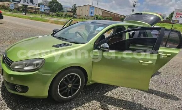 Buy Used Volkswagen Golf Green Car in Blantyre in Malawi