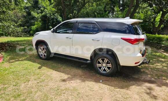 Buy Used Toyota Fortuner White Car in Blantyre in Malawi Buy Used Toyota Fortuner White Car in Blantyre in Malawi