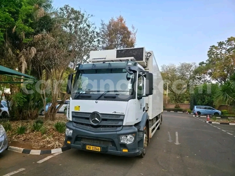 Big with watermark mercedes benz truck malawi lilongwe 16506