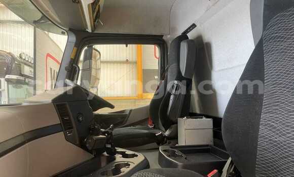 Acheter Occasion Utilitaire Mercedes‒Benz Truck Gris à Lilongwe, Malawi Acheter Occasion Utilitaire Mercedes‒Benz Truck Gris à Lilongwe, Malawi