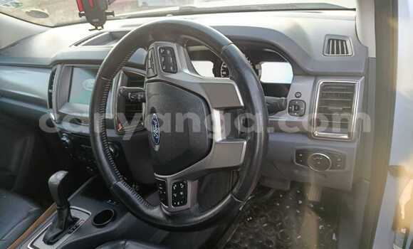Buy Import Ford Everest White Car in Lilongwe in Malawi Buy Import Ford Everest White Car in Lilongwe in Malawi