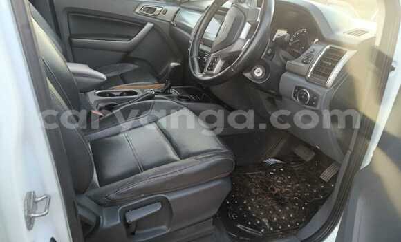 Buy Import Ford Everest White Car in Lilongwe in Malawi Buy Import Ford Everest White Car in Lilongwe in Malawi