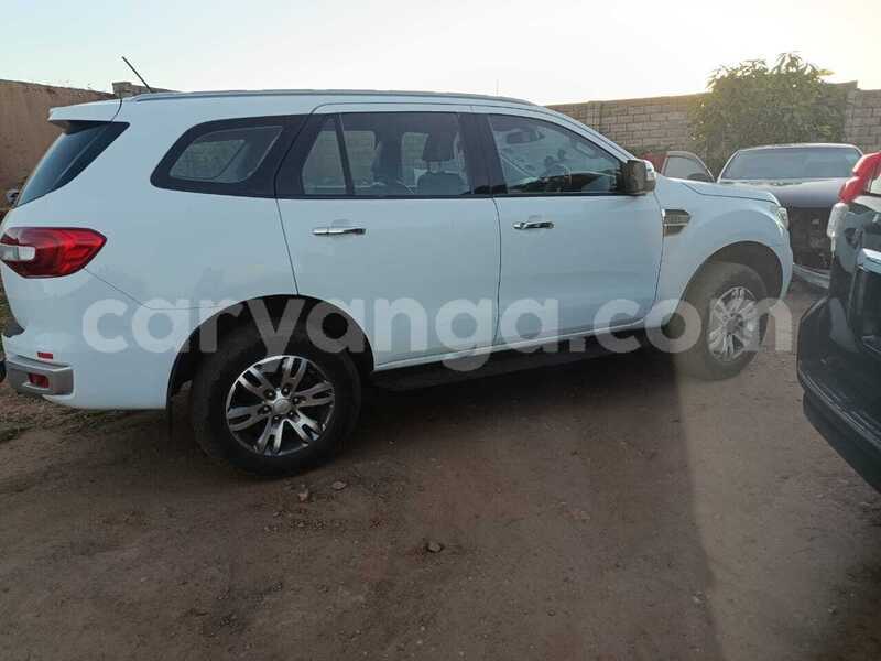 Big with watermark ford everest malawi lilongwe 16507