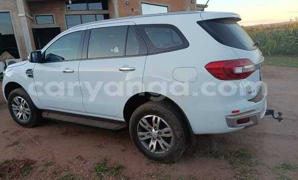 Buy Import Ford Everest White Car in Lilongwe in Malawi Buy Import Ford Everest White Car in Lilongwe in Malawi