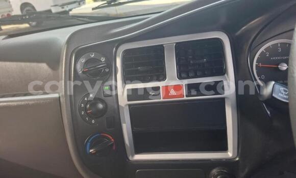 Nunua Ilio tumika Hyundai H200 White Gari ndani ya Lilongwe nchini Malawi Nunua Ilio tumika Hyundai H200 White Gari ndani ya Lilongwe nchini Malawi