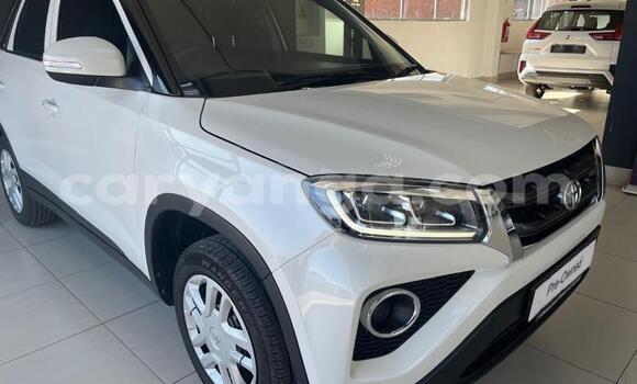 Buy Used Toyota Starlet White Car in Lilongwe in Malawi Buy Used Toyota Starlet White Car in Lilongwe in Malawi
