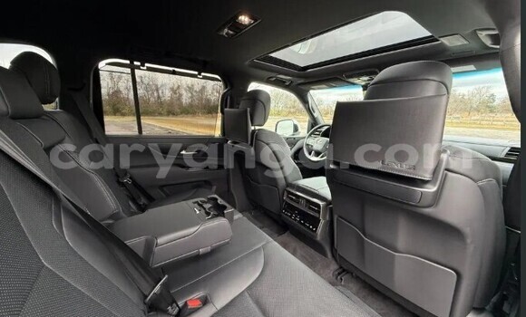 Buy Used Lexus LX White Car in Chilumba in Karonga Buy Used Lexus LX White Car in Chilumba in Karonga