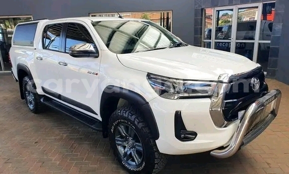 Buy Used Toyota Hilux White Car in Lilongwe in Malawi Buy Used Toyota Hilux White Car in Lilongwe in Malawi