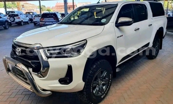 Buy Used Toyota Hilux White Car in Lilongwe in Malawi Buy Used Toyota Hilux White Car in Lilongwe in Malawi