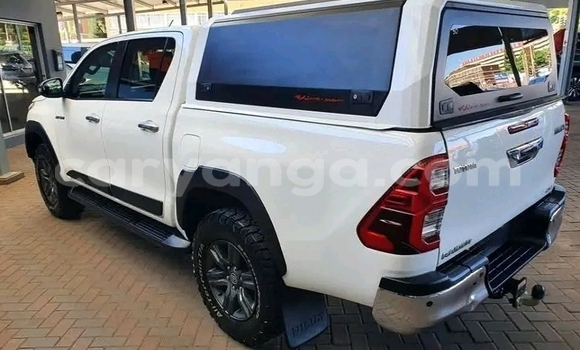 Buy Used Toyota Hilux White Car in Lilongwe in Malawi Buy Used Toyota Hilux White Car in Lilongwe in Malawi