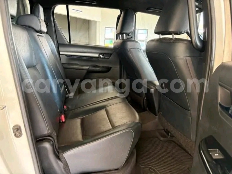 Big with watermark toyota hilux malawi lilongwe 16527
