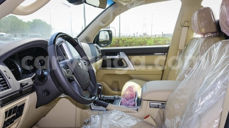 Big with watermark toyota land cruiser malawi lilongwe 16528