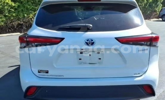Buy Used Toyota Highlander White Car in Lilongwe in Malawi Buy Used Toyota Highlander White Car in Lilongwe in Malawi