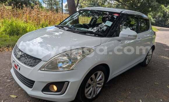 Buy Used Suzuki Swift White Car in Blantyre in Malawi