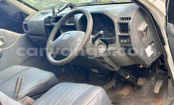Acheter Occasion Voiture Mazda Bongo Blanc à Blantyre, Malawi Acheter Occasion Voiture Mazda Bongo Blanc à Blantyre, Malawi