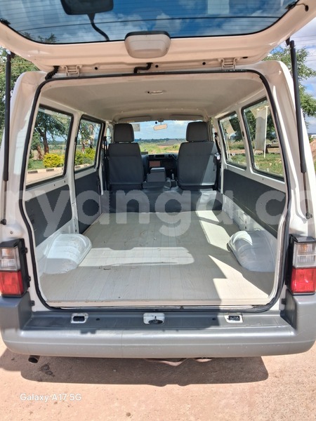 Big with watermark nissan vanette malawi lilongwe 16588