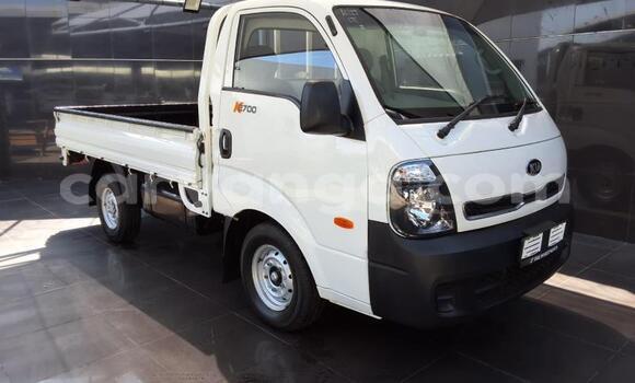 Buy Used Kia K7 White Car in Lilongwe in Malawi