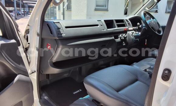 Buy Used Toyota Hiace White Car in Lilongwe in Malawi Buy Used Toyota Hiace White Car in Lilongwe in Malawi