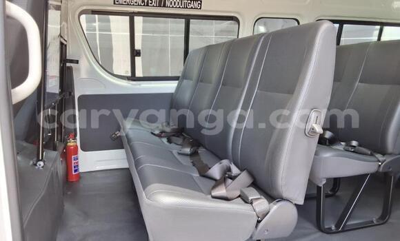 Buy Used Toyota Hiace White Car in Lilongwe in Malawi Buy Used Toyota Hiace White Car in Lilongwe in Malawi