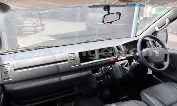 Buy Used Toyota Hiace White Car in Lilongwe in Malawi Buy Used Toyota Hiace White Car in Lilongwe in Malawi