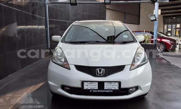 Buy Used Honda Jazz White Car in Lilongwe in Malawi Buy Used Honda Jazz White Car in Lilongwe in Malawi