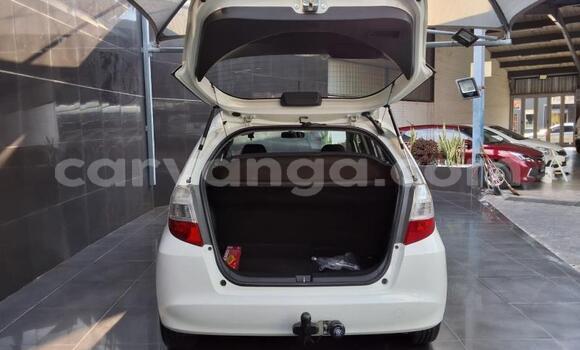 Buy Used Honda Jazz White Car in Lilongwe in Malawi Buy Used Honda Jazz White Car in Lilongwe in Malawi