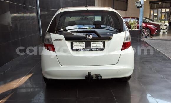 Buy Used Honda Jazz White Car in Lilongwe in Malawi Buy Used Honda Jazz White Car in Lilongwe in Malawi