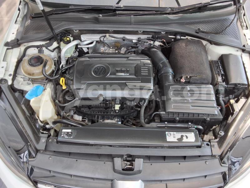 Big with watermark volkswagen golf r malawi lilongwe 16599