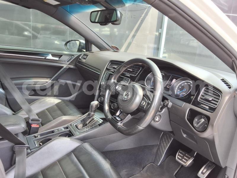 Big with watermark volkswagen golf r malawi lilongwe 16599