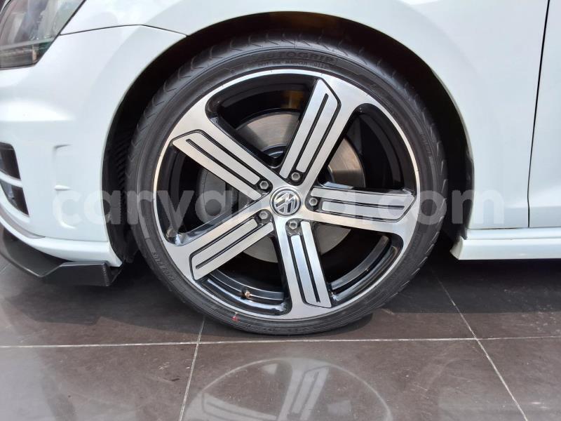 Big with watermark volkswagen golf r malawi lilongwe 16599