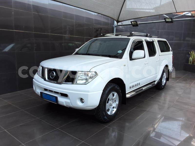 Big with watermark nissan navara malawi lilongwe 16600