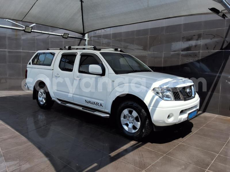 Big with watermark nissan navara malawi lilongwe 16600