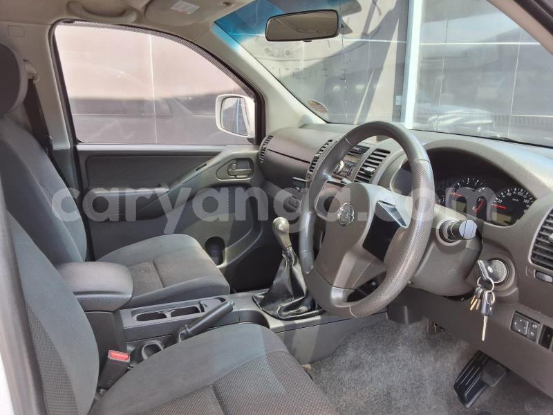 Big with watermark nissan navara malawi lilongwe 16600