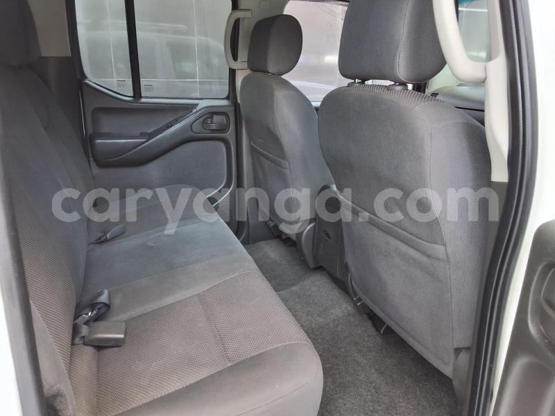 Big with watermark nissan navara malawi lilongwe 16600